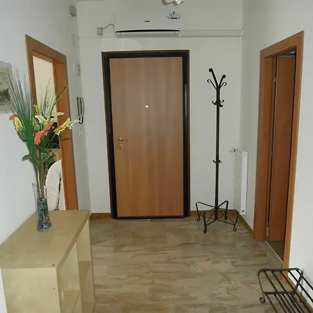 Apartment Fiorita *